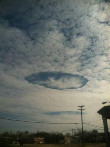 550493_546413015381292_566407563_n